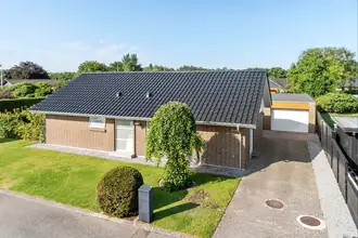 Villa på Ravnsbjergparken 50, Guldager, 6710 Esbjerg V