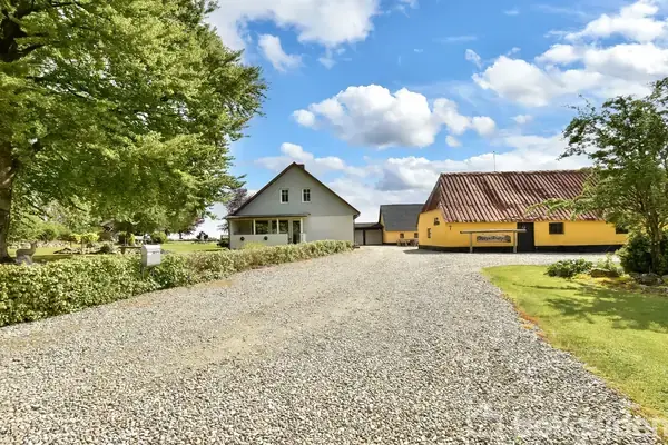 Landejendom på Tøsbygårde 7, 7321 Gadbjerg