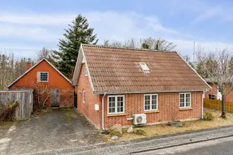 Villa på Neesvej 28, Nees, 7570 Vemb