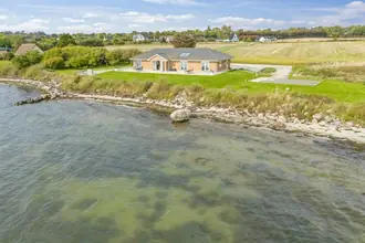 Landejendom på Skårupøre Strandvej 70, 5881 Skårup Fyn