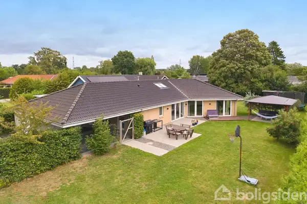 Villa på Storkevej 20, 4040 Jyllinge