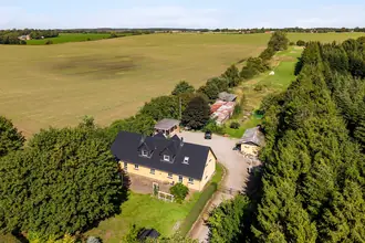 Landejendom på Præstø Landevej 3, Næstelsø, 4700 Næstved