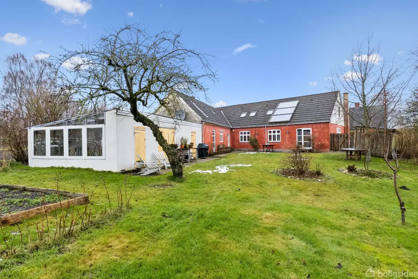 STOR OG CHARMERENDE FAMILIEVILLA MED UDSIGT