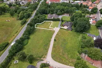 Helårsgrund på Enghøj 11, 6670 Holsted