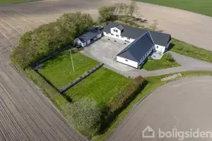 Landejendom på Ålborggårdvej 53, 9750 Østervrå