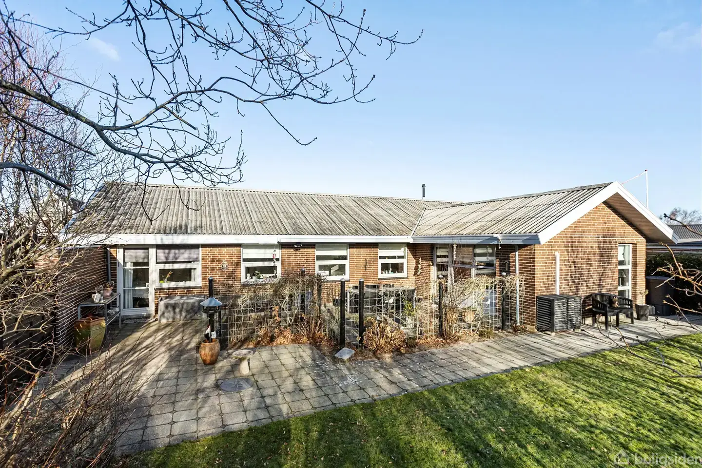 Velholdt villa i Skagen: 4 værelser, stor vinkelstue i roligt kvarter