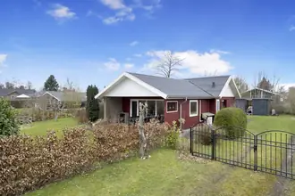 Fritidshus på Pøt Strandby 77, Østrup, 7130 Juelsminde