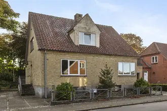Villa på Østre Alle 4, 6650 Brørup