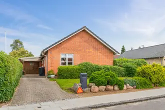 Villa på Bjergmarken 16, Hjallese, 5260 Odense S
