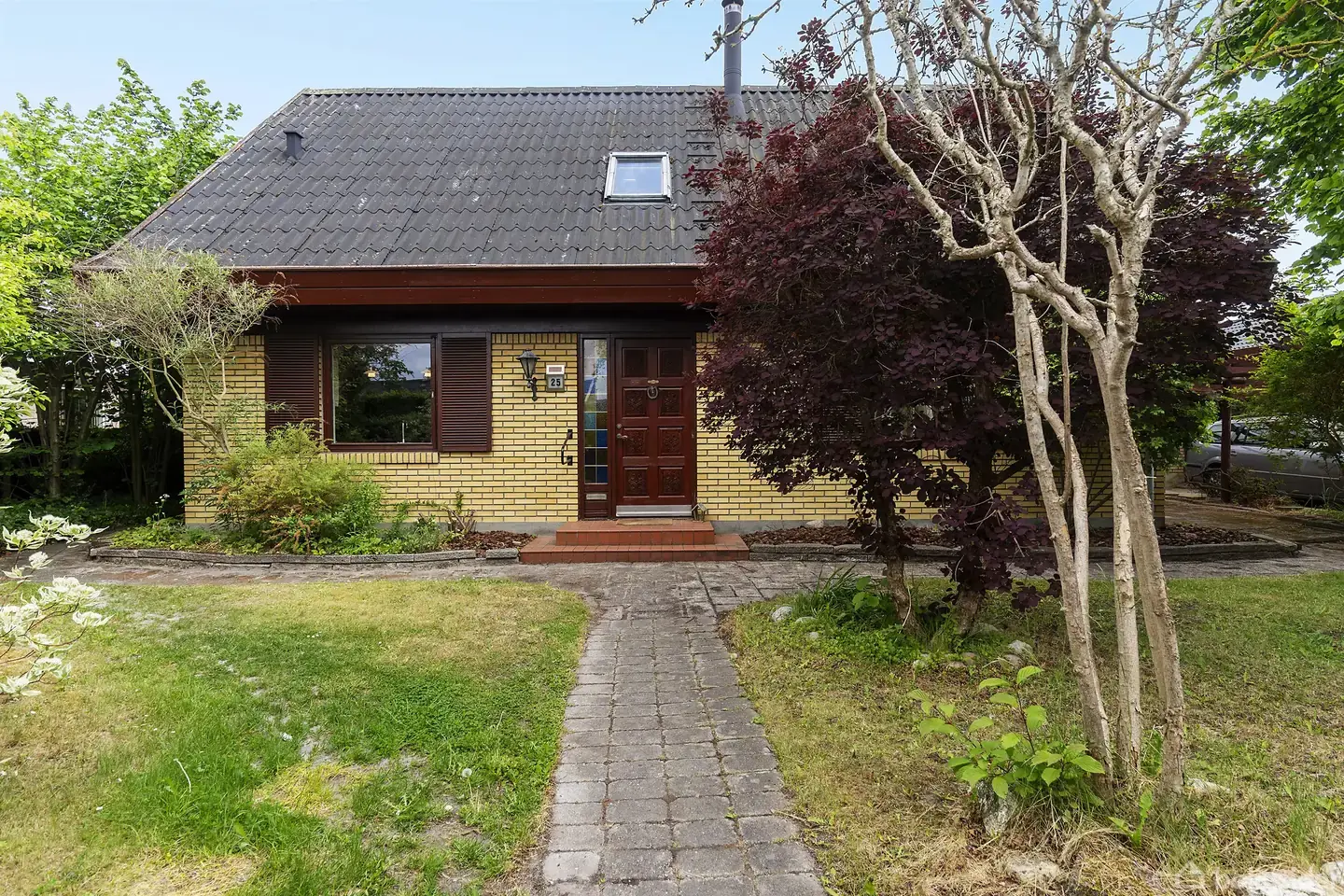 Rummelig familievilla med stort potentiale i attraktive Pilegårdskvarteret
