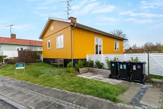 Villa på Pæretræsdalen 18, Rønne, 3700 Rønne