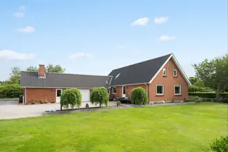 Villa på Muldbjergvej 23, Hover, 6971 Spjald