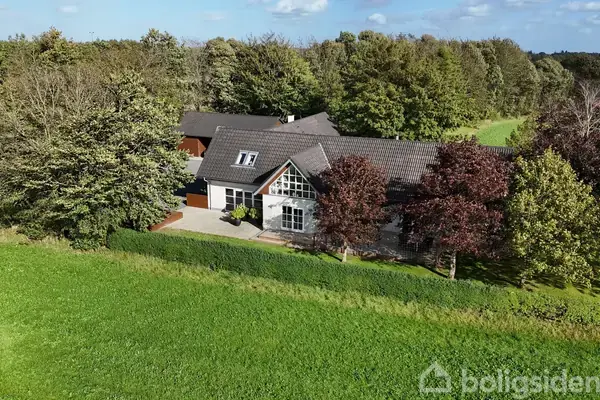 Villa på Tømmerbyvej 11, 8653 Them