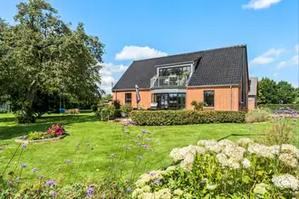Villa på Gersdorffslundvej 9, Hou, 8300 Odder