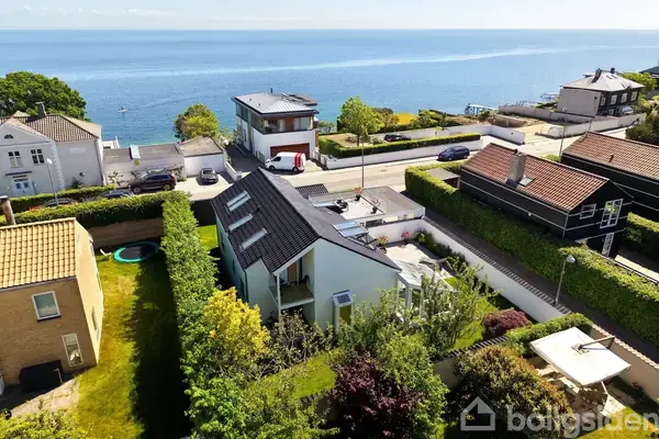 Villa på Strandvejen 667, 2930 Klampenborg