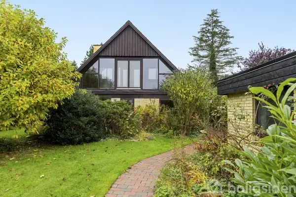 Villa på Lindebakken 31, 3460 Birkerød