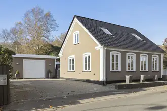 Villa på Strøvej 64, Strø, 3320 Skævinge