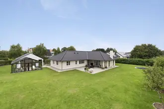Villa på Skovvænget 10, Sønder Nærå, 5792 Årslev