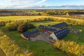 Landejendom på Brohusvej 4, 7490 Aulum