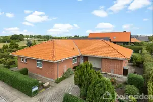 Villa på Ferskenvej 1, 8920 Randers NV