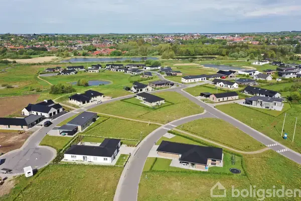 Helårsgrund på Tvebjergvej 104, 9600 Aars