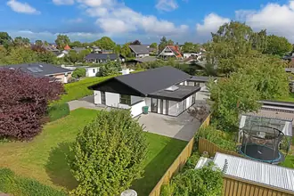 Villa på Engvangsvej 19, Strøby Egede, 4600 Køge