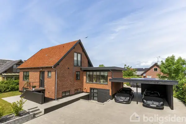 Villa på Åkirkebyvej 111, 3700 Rønne
