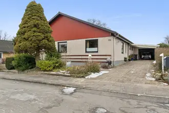 Villa på Østparken 136, Fraugde, 5220 Odense SØ