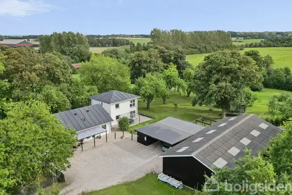 Landejendom på Hørslevvej 62, 8464 Galten