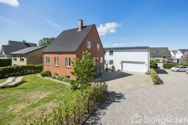 Villa på Langs Banen 4, 9310 Vodskov