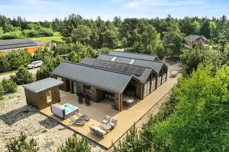 Fritidshus på Vesterballevej 26, Ho, 6857 Blåvand