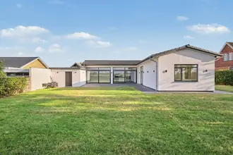 Villa på Hesselbjergvej 25, Boulstrup, 8300 Odder