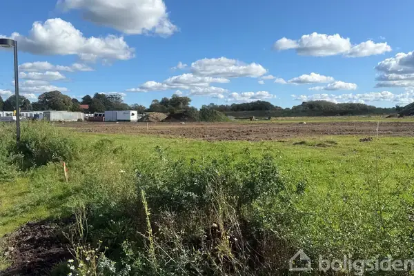 Helårsgrund på Skrivervænget 21, 8680 Ry