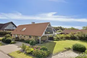 Villa på Torsvej 83, 7620 Lemvig