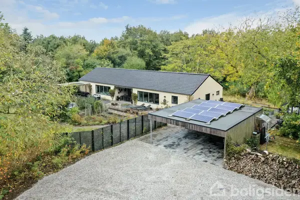 Landejendom på Thorsagervej 27, 8544 Mørke