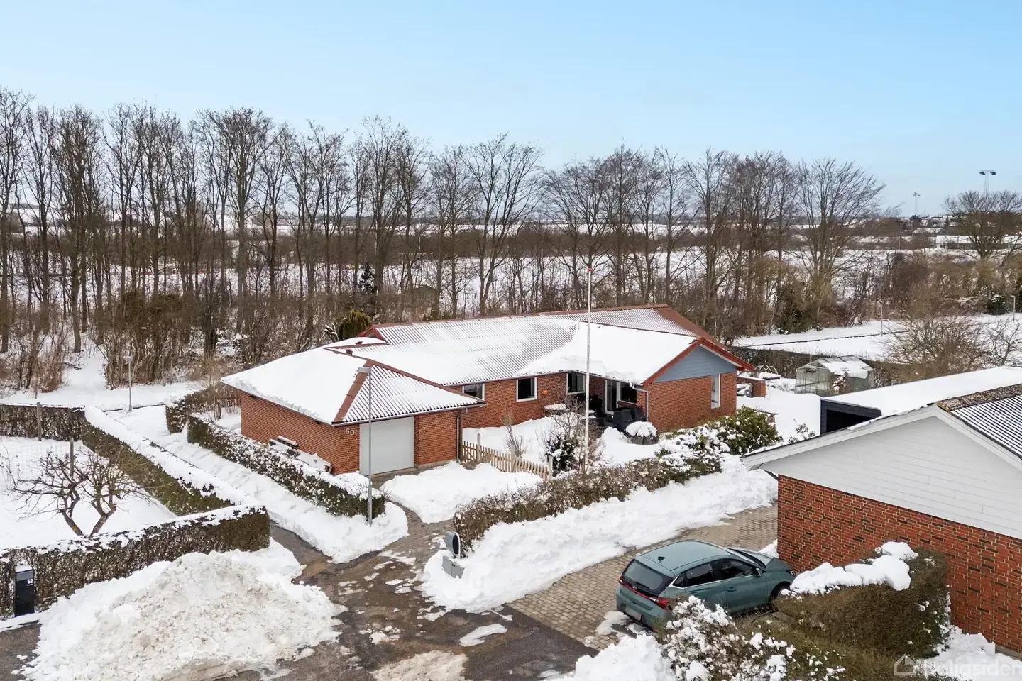 Rummelig villa i Grenaa med skøn have, to terrasser og kort afstand til centrum