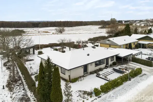 Villa på Valmuevej 1, 4300 Holbæk