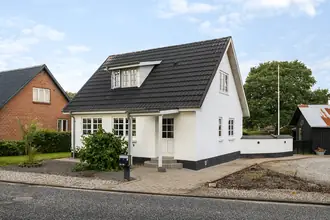 Villa på Ringivevej 50, 7323 Give