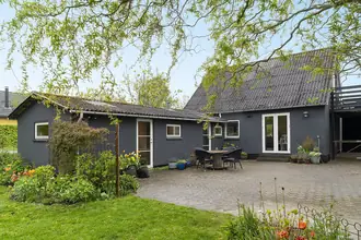 Villa på Ladbyvej 67, 4700 Næstved