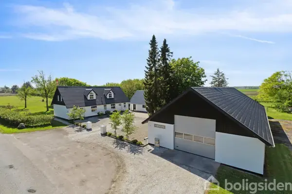 Landejendom på Søttrupvej 4, 9881 Bindslev