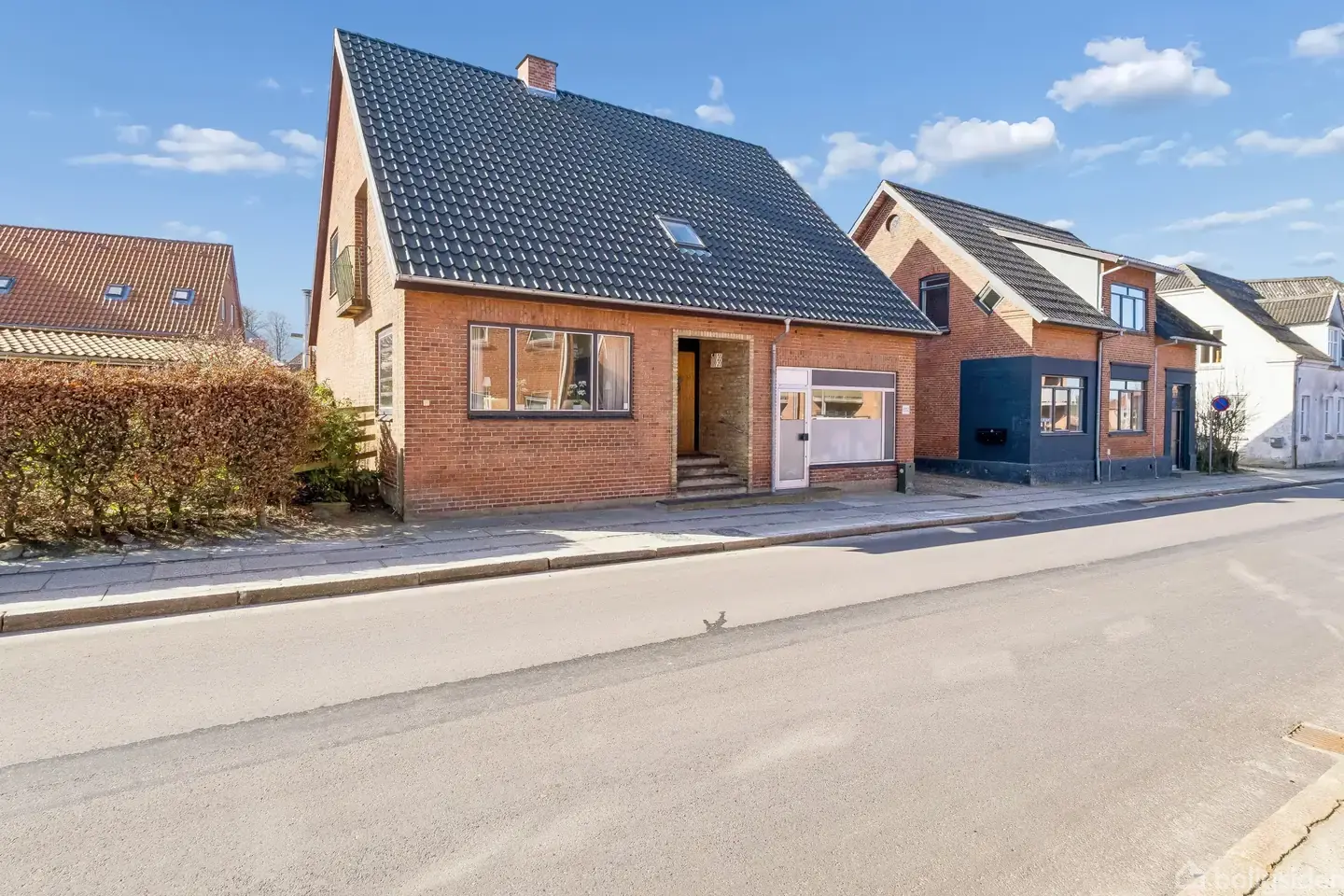 Central villa med butikslokale