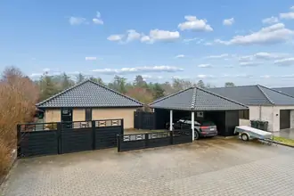Villa på J Weinkouffsvej 3, 9850 Hirtshals