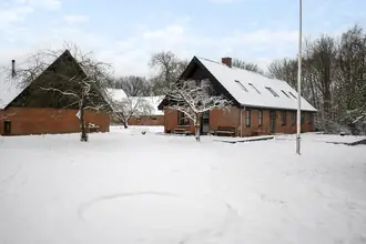 Landejendom på Ravnsøvej 65, 8680 Ry