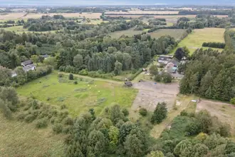 Landejendom på Højbodalvej 16, Assentorp, 4295 Stenlille
