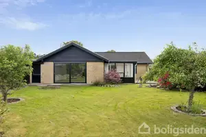 Villa på Petersvej 10, 9800 Hjørring