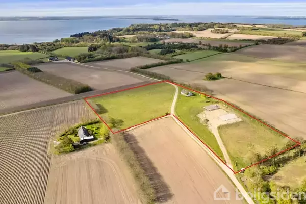 Landejendom på Hesselvej 53, 9640 Farsø