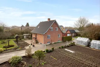 Villa på Stationsvej 15, Holme-Olstrup, 4684 Holmegaard