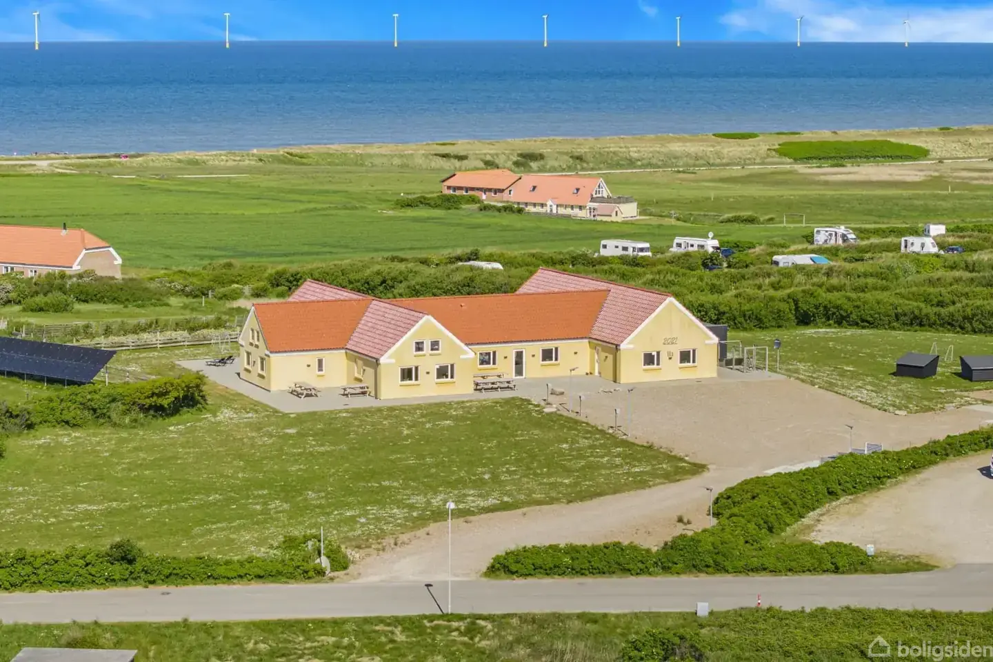 Eksklusivt liebhaver poolsommerhus med panoramaudsigt over Vesterhavet