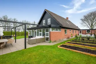 Villa på Tujavej 18, Mejdal, 7500 Holstebro