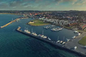 Ejerlejlighed på Strandvejen 90, 1. th., 8400